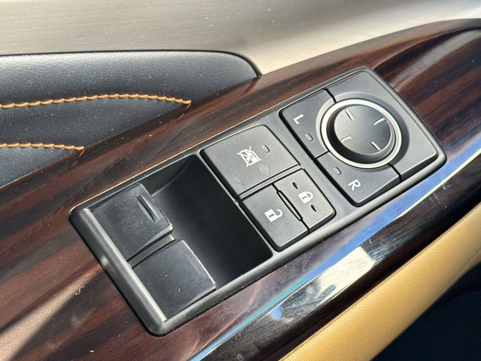 Used 2015 Lexus RC 350 w/ Luxury Package image 25