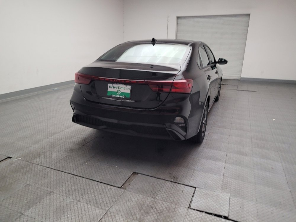 Used 2024 Kia Forte LXS w/ LXS Technology Package FWD image 7
