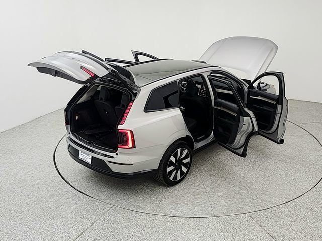New 2025 Volvo EX90 Plus w/ Protection Package Premier image 40