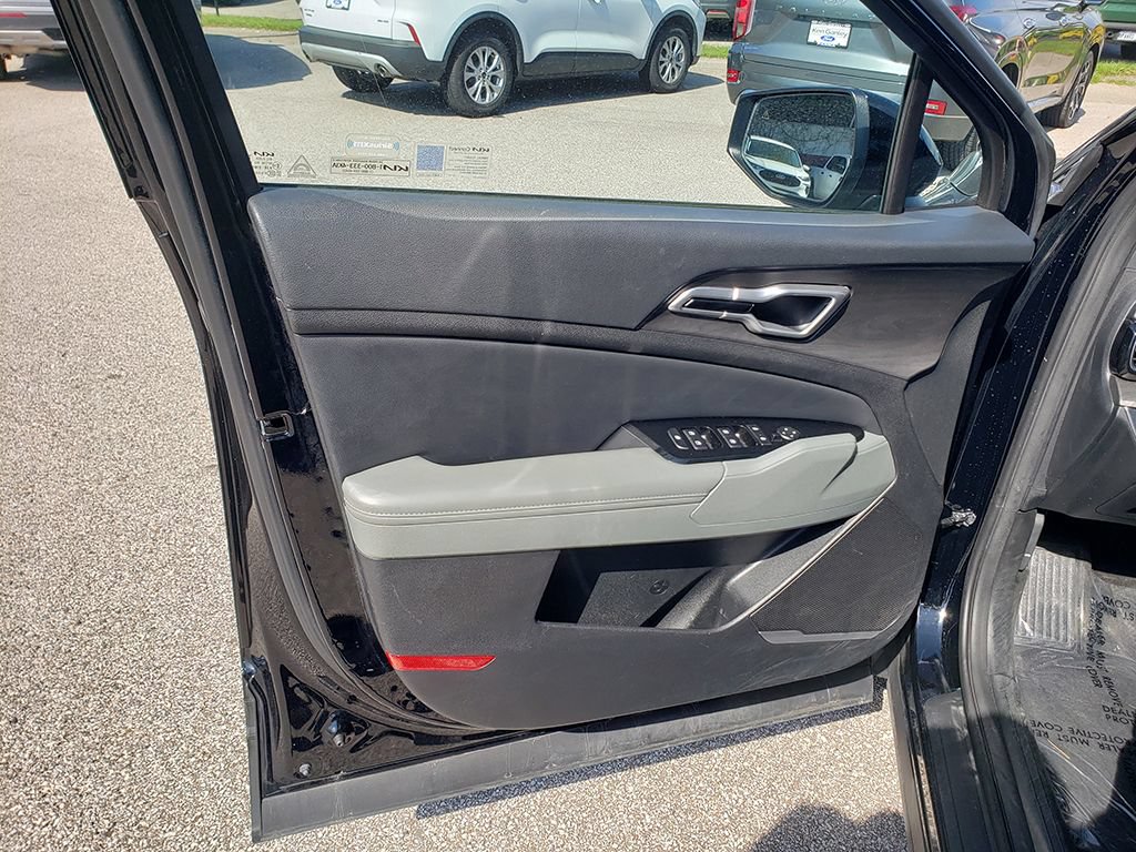 Used 2023 Kia Sportage X-Line w/ X-Line Premium Package AWD/4WD image 10