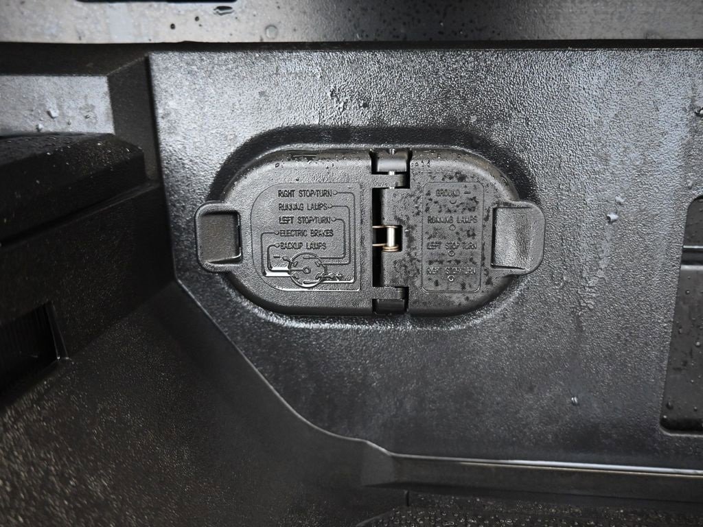 Used 2022 Toyota Tundra SR5 w/ SR5 Convenience Package image 55