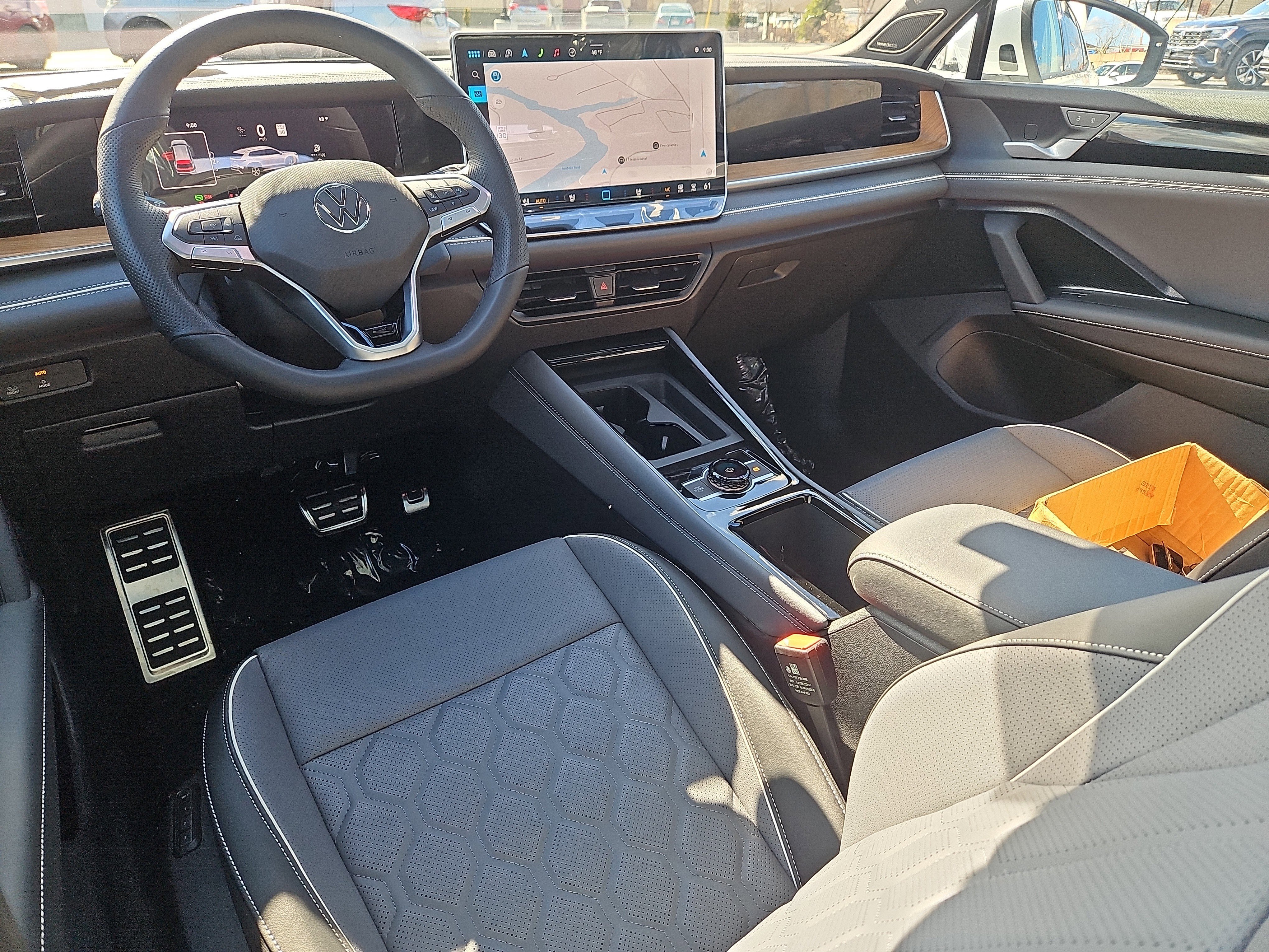 New 2026 Volkswagen Tiguan SEL R-Line image 5