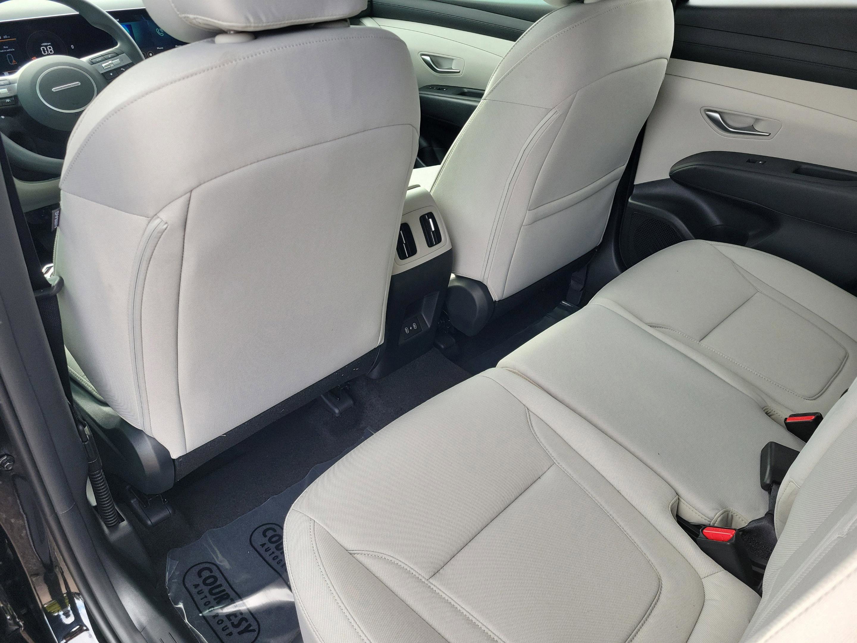 New 2026 Hyundai Tucson SEL image 12