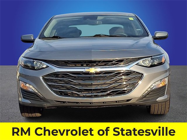 Used 2024 Chevrolet Malibu LT image 2