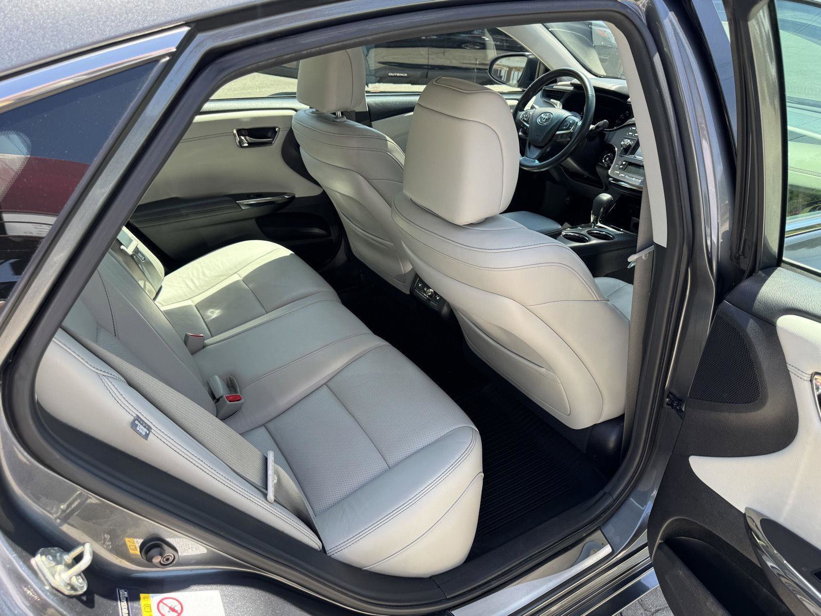 Used 2018 Toyota Avalon Limited w/ Protection Package FWD image 15