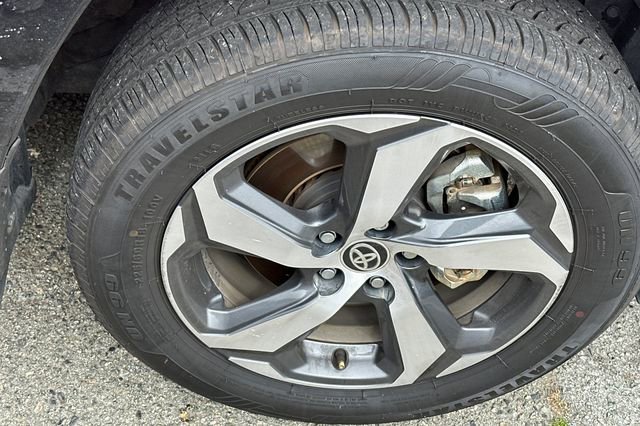 Used 2024 Toyota RAV4 SE w/ Weather & Moonroof Package AWD/4WD image 4