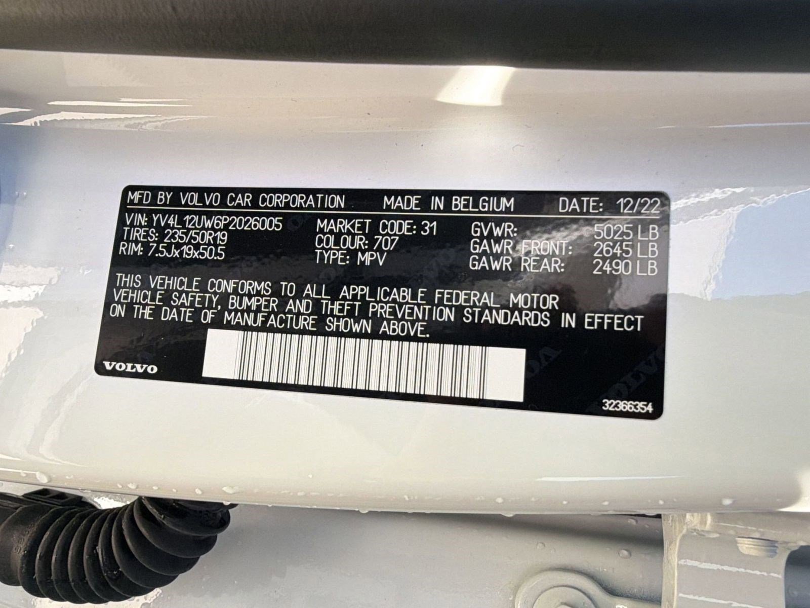 Certified 2023 Volvo XC40 B5 Plus w/ Protection Package Premier image 21