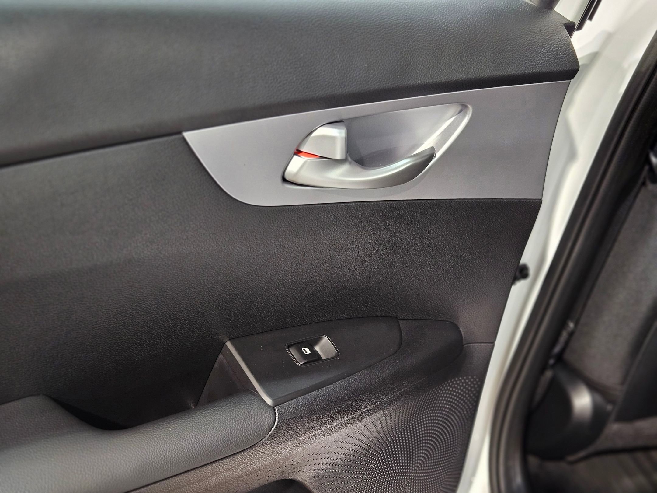 Used 2024 Kia Forte LXS w/ LXS Technology Package image 34