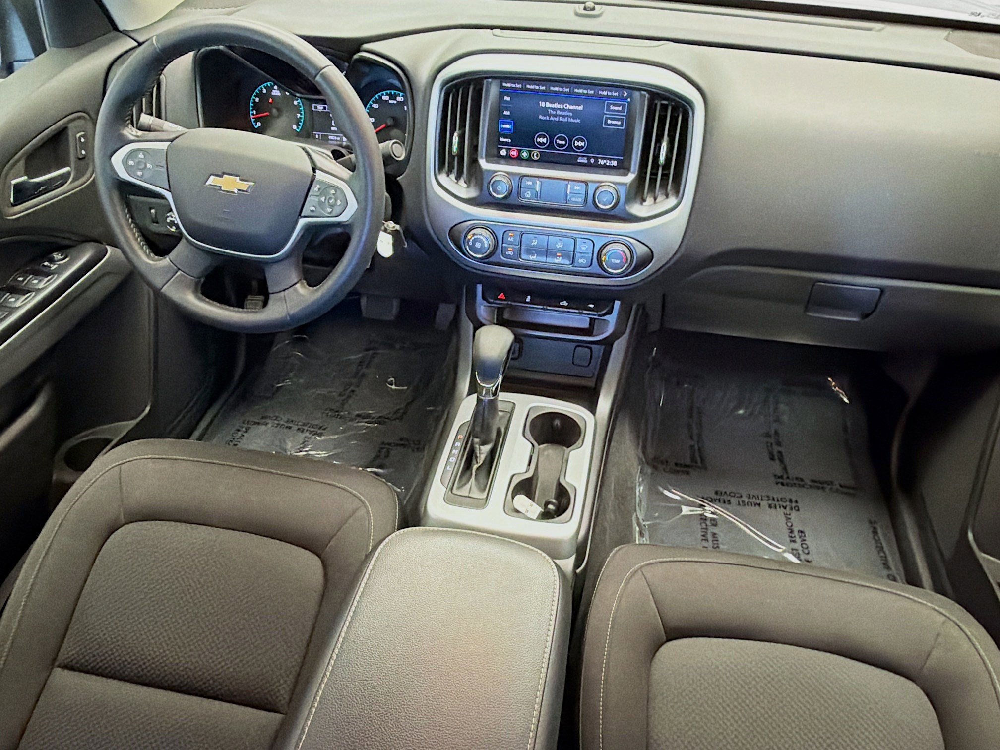 Used 2022 Chevrolet Colorado LT AWD/4WD image 12