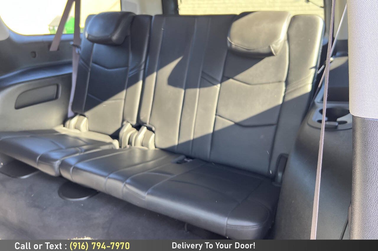Used 2017 Cadillac Escalade ESV Premium Luxury AWD/4WD image 19