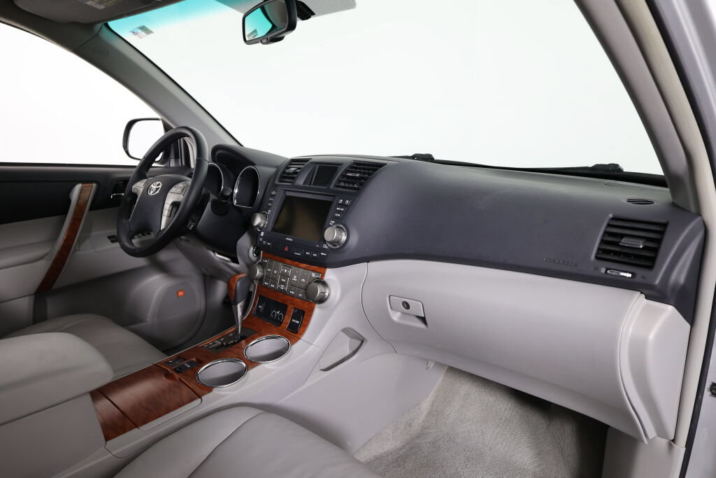 Used 2009 Toyota Highlander Limited AWD/4WD image 25