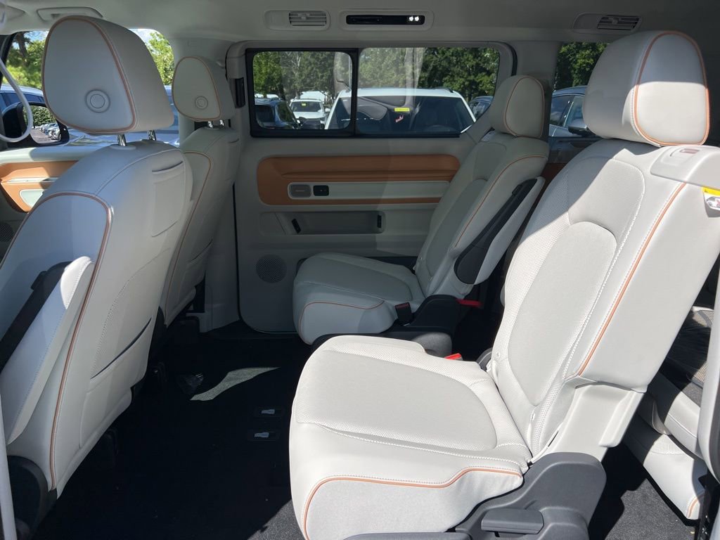 New 2025 Volkswagen ID. Buzz Pro S Plus image 24