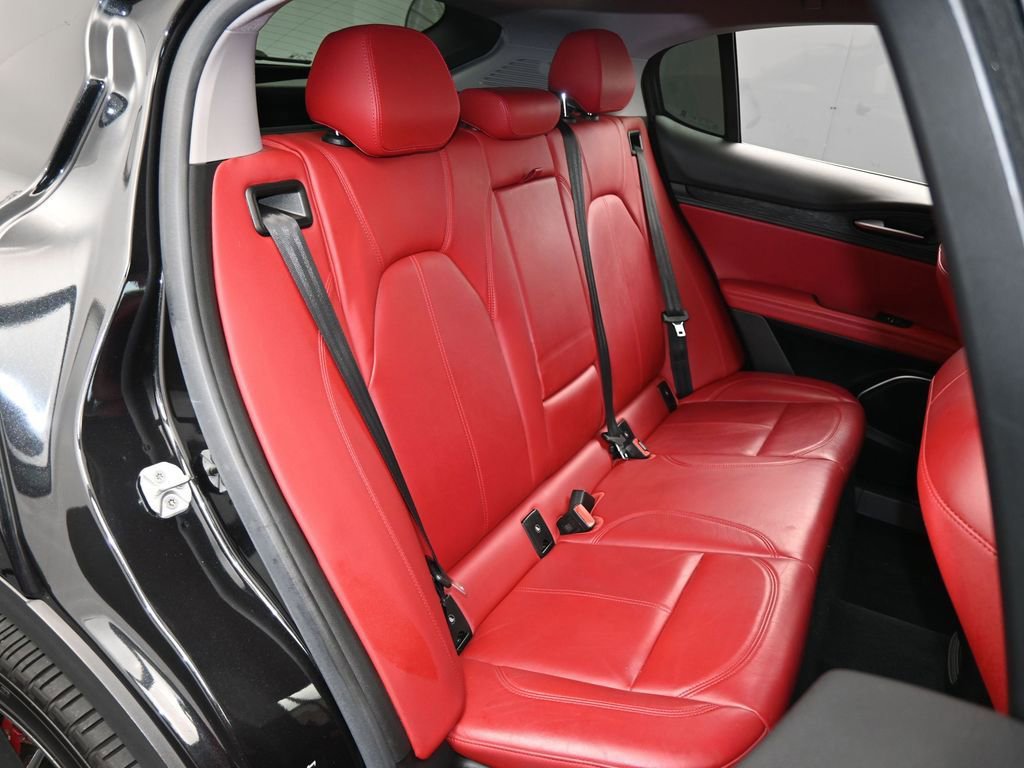 Used 2019 Alfa Romeo Stelvio w/ Nero Edizione image 41