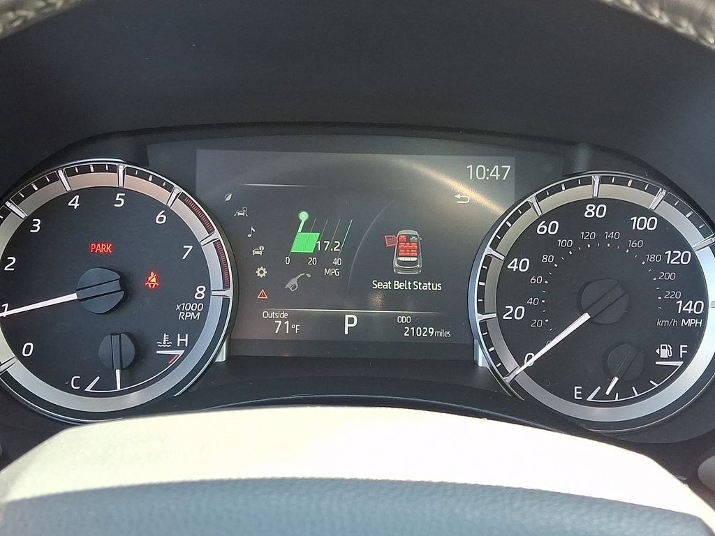 Used 2023 Toyota Highlander XLE FWD image 23