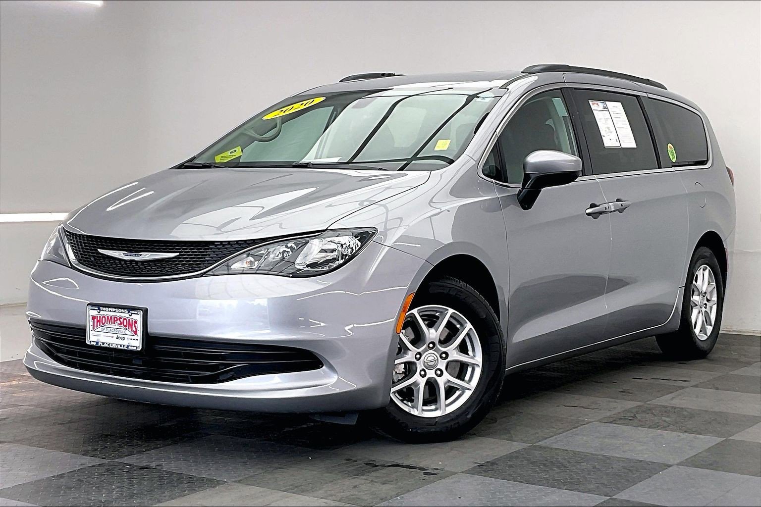Used 2020 Chrysler Voyager Lxi image 12