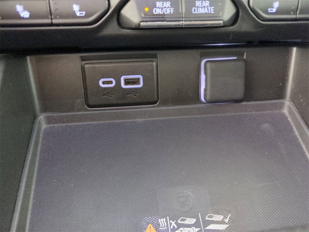 Used 2024 Chevrolet Tahoe LT image 28