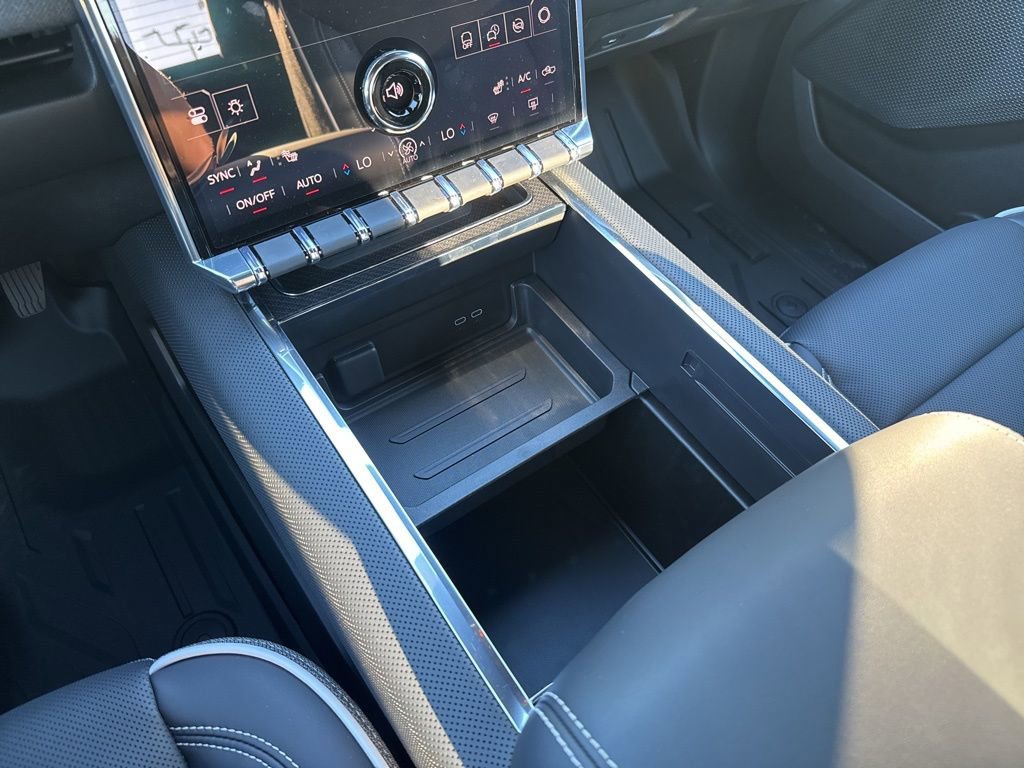 New 2026 GMC Sierra EV Elevation w/ LPO, Elevation Dark Package AWD/4WD image 32