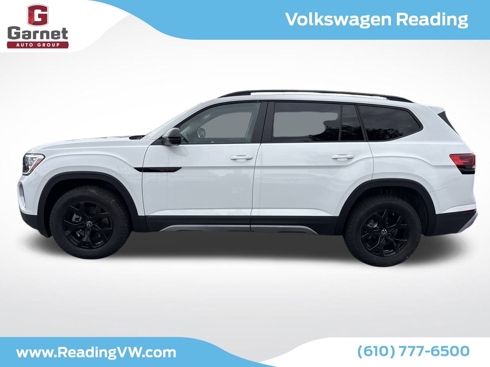 New 2025 Volkswagen Atlas Peak Edition SE image 2