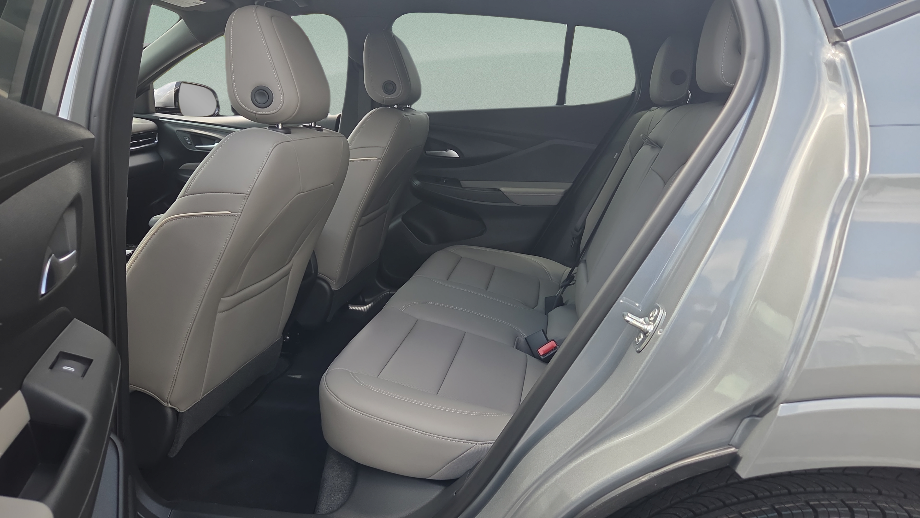 New 2026 Buick Envista Avenir FWD image 10