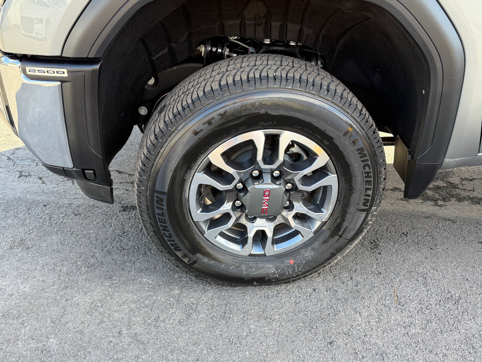 New 2026 GMC Sierra 2500 SLT w/ Max Trailering Package image 9