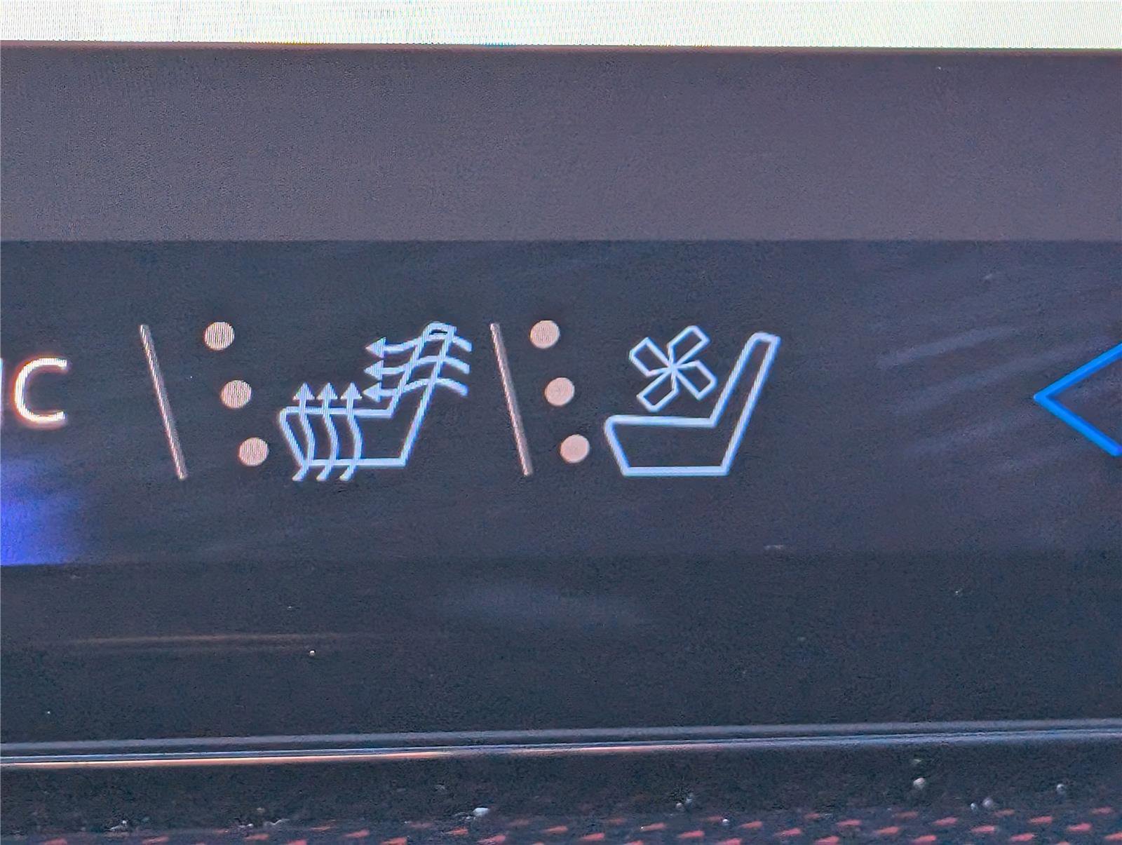 Used 2024 Chevrolet Traverse RS w/ LPO, Floor Liner Package image 30