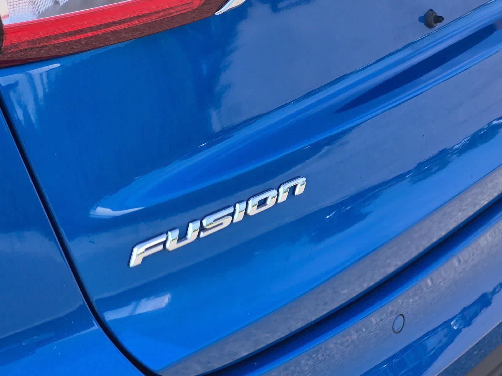 Used 2020 Ford Fusion SE FWD image 13