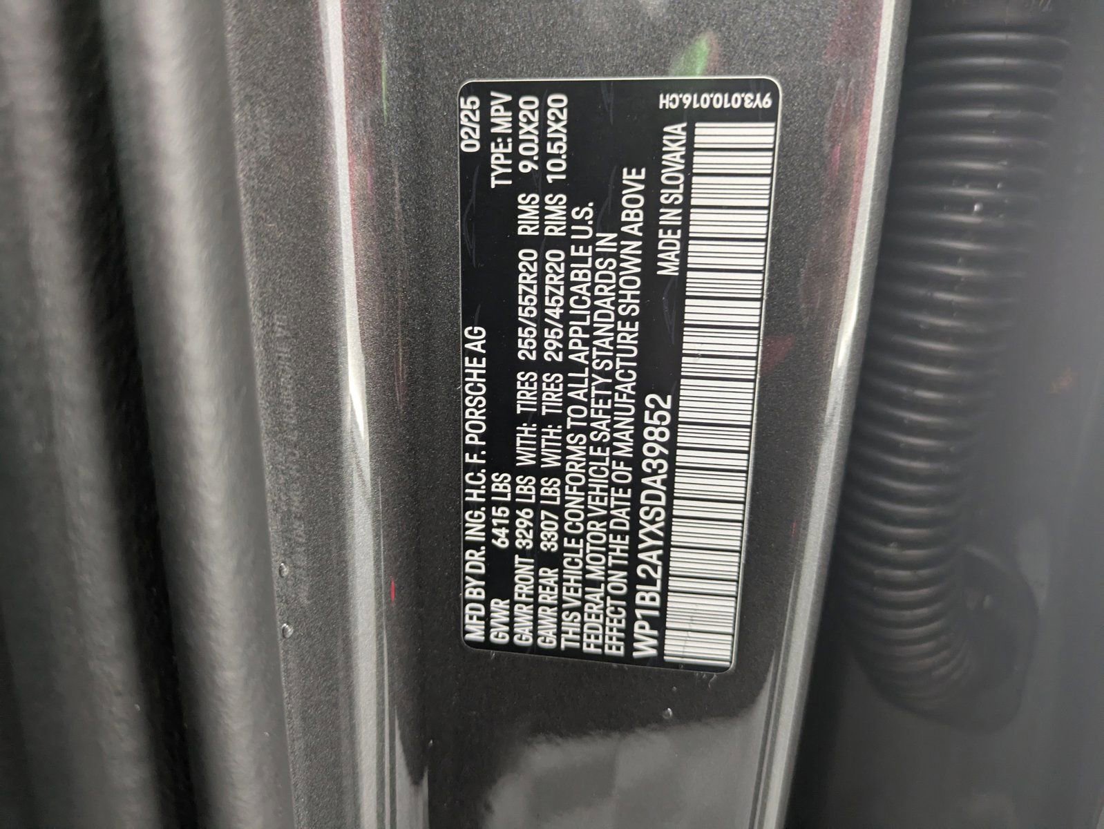 Used 2025 Porsche Cayenne S image 26