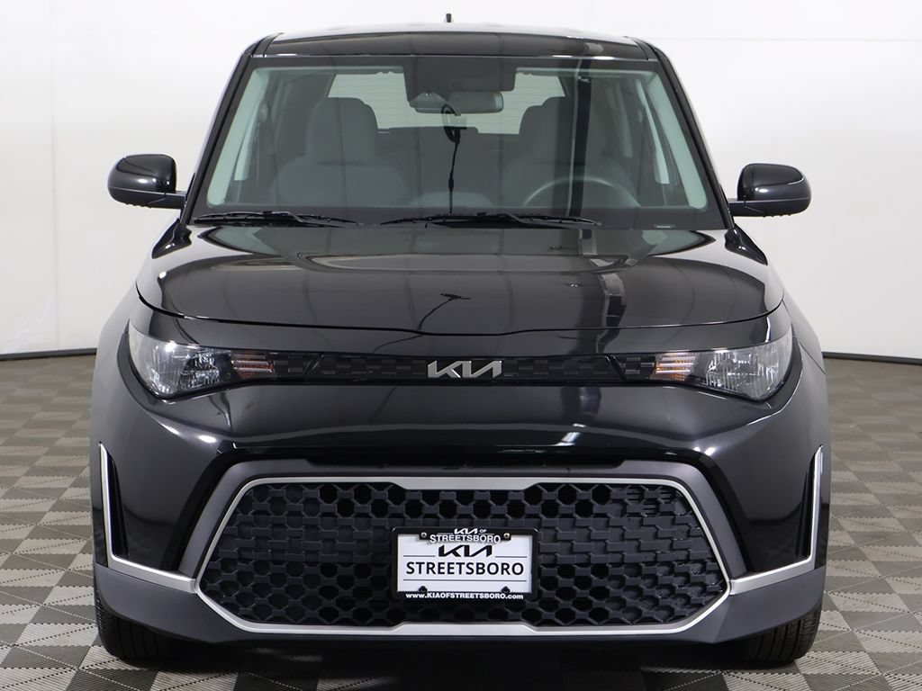 Used 2025 Kia Soul LX w/ LX Technology Package FWD image 10