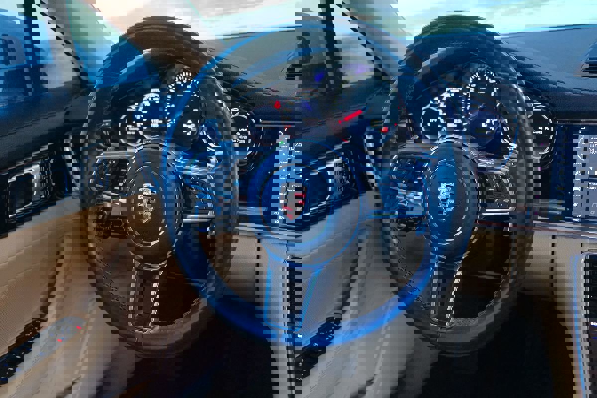 Used 2017 Porsche Panamera image 49