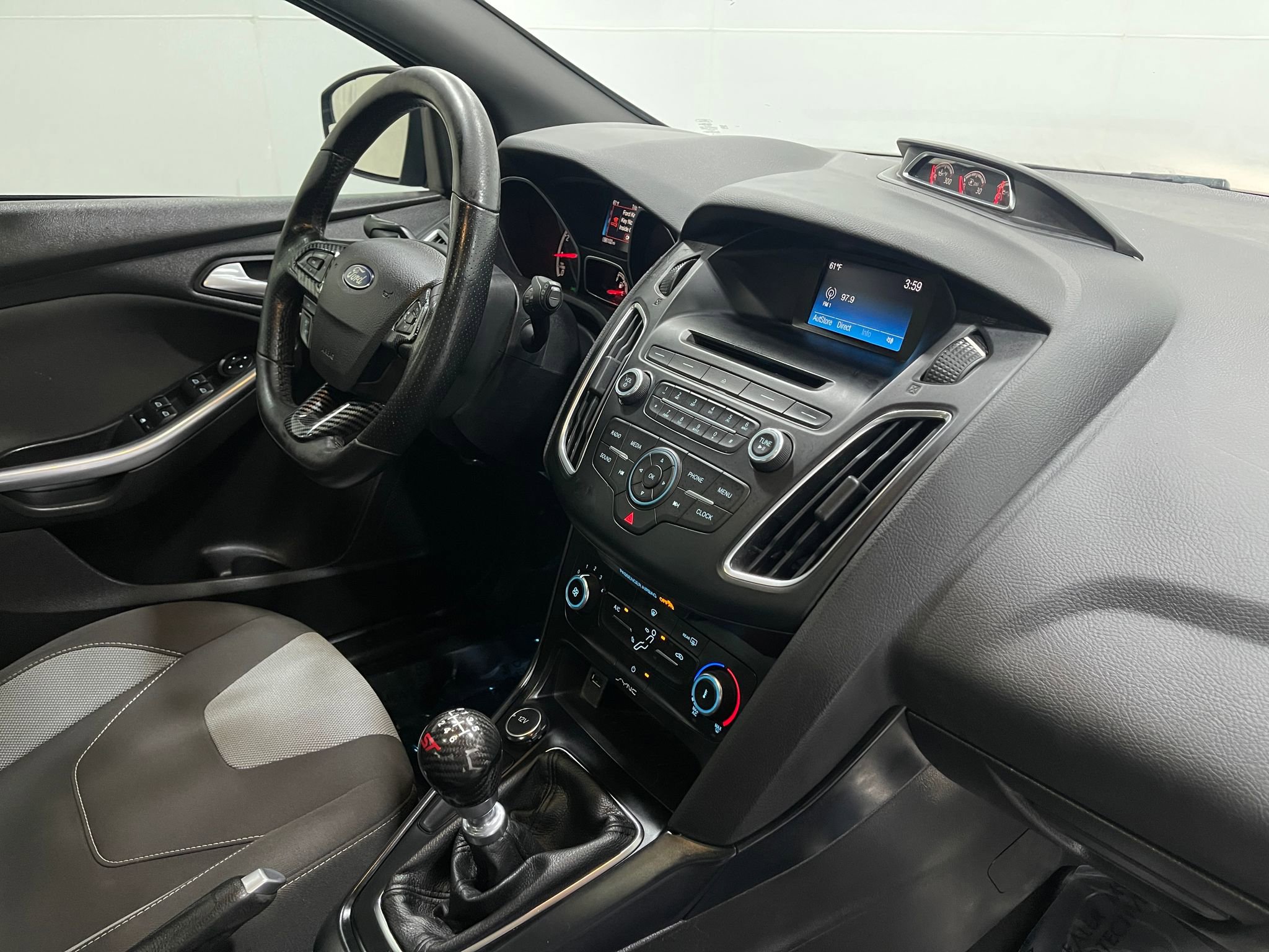 Used 2016 Ford Focus ST image 19