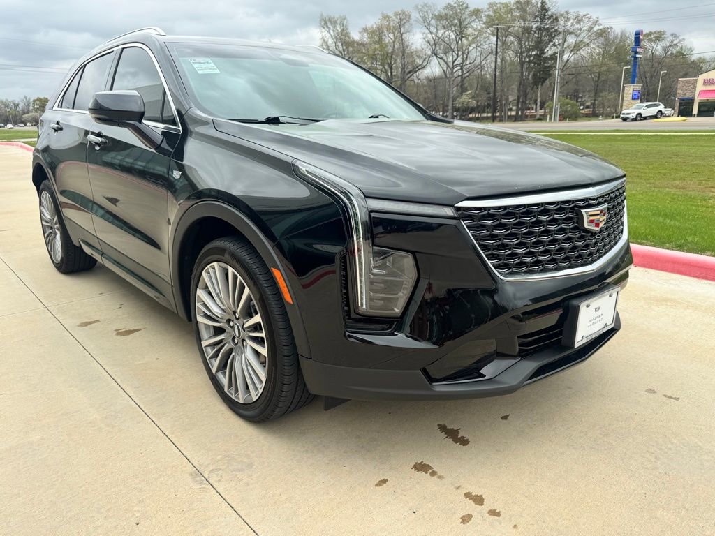 Used 2024 Cadillac XT4 Premium Luxury w/ Technology Package image 6
