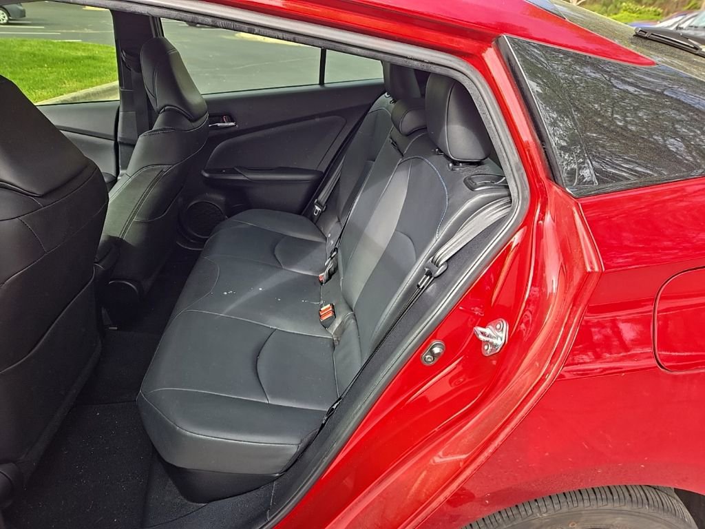 Used 2016 Toyota Prius Three Touring image 7