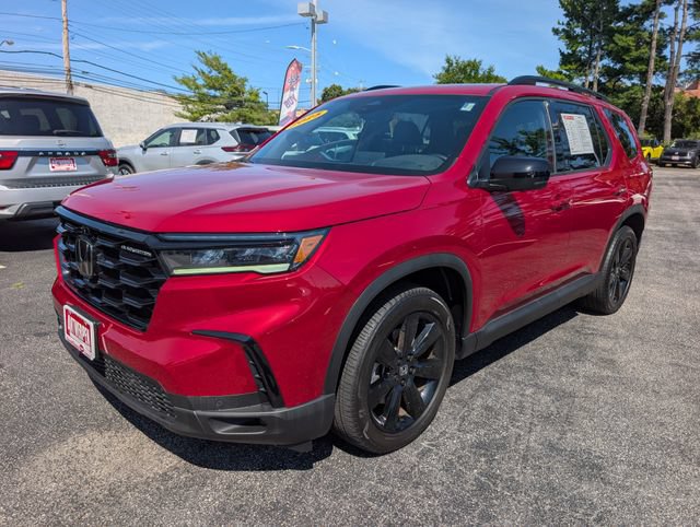 Used 2025 Honda Pilot Black Edition image 7