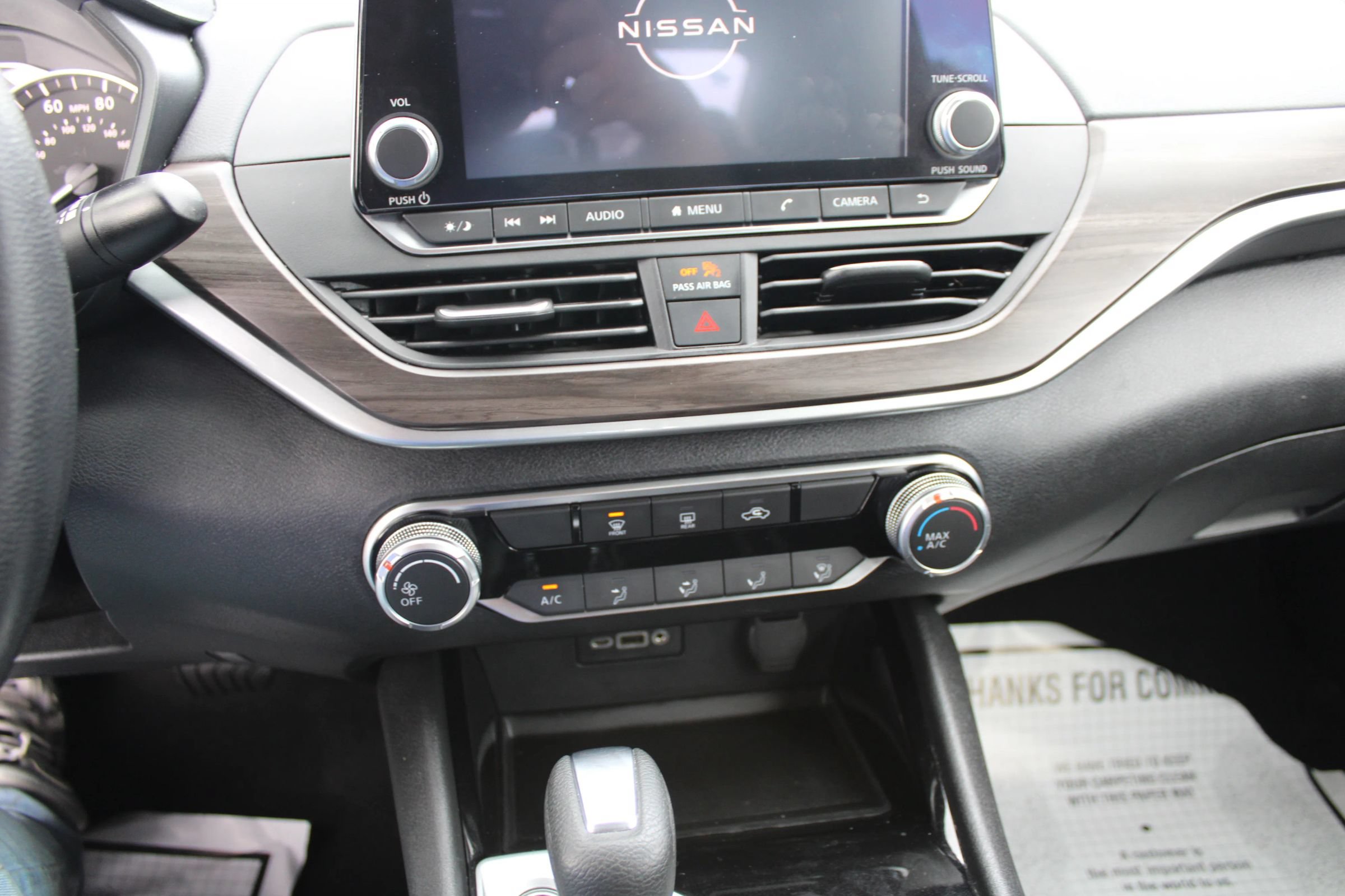 Used 2024 Nissan Altima 2.5 SV FWD image 15