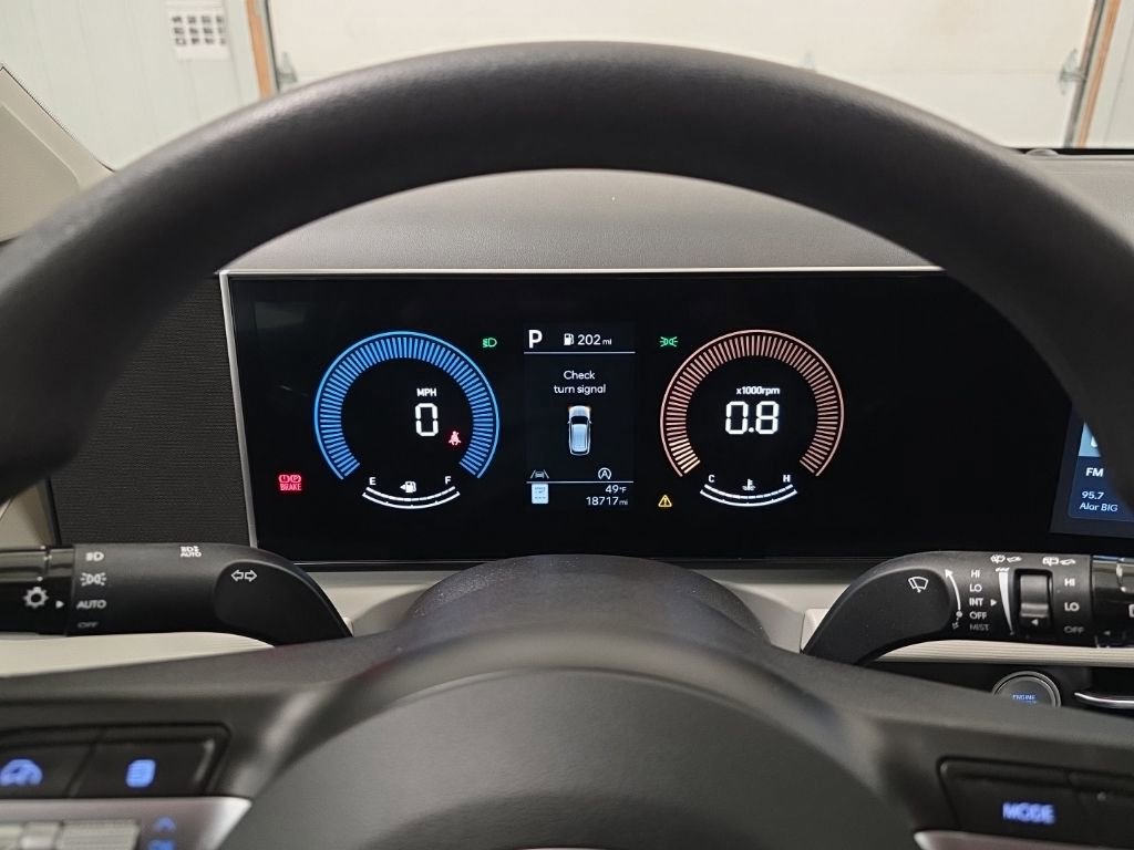 Used 2025 Hyundai Tucson SEL image 16