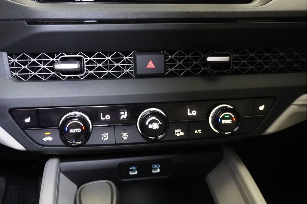 Certified 2025 Honda Accord SE image 17