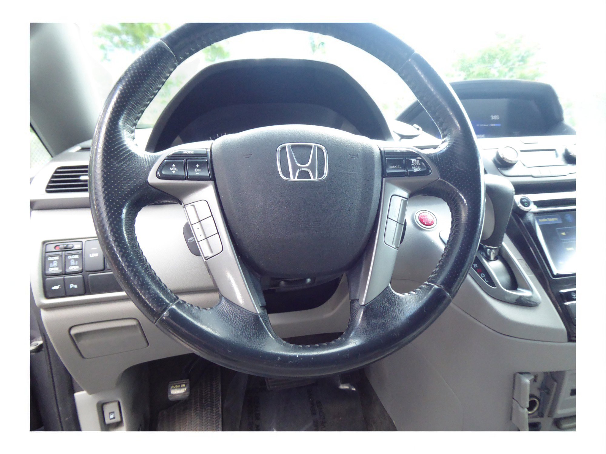 Used 2016 Honda Odyssey Touring Elite image 15