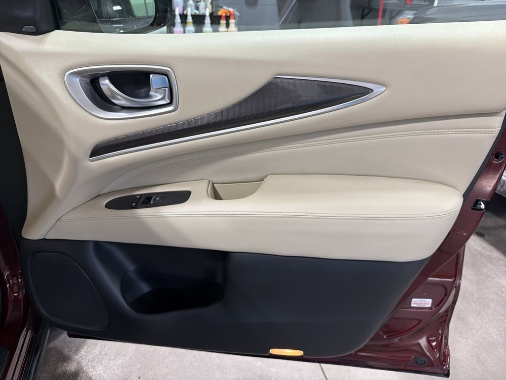 Used 2019 INFINITI QX60 Luxe w/ Essential Package image 27