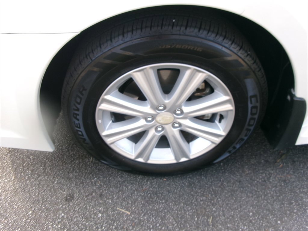 Used 2011 Subaru Legacy 2.5i Premium image 40