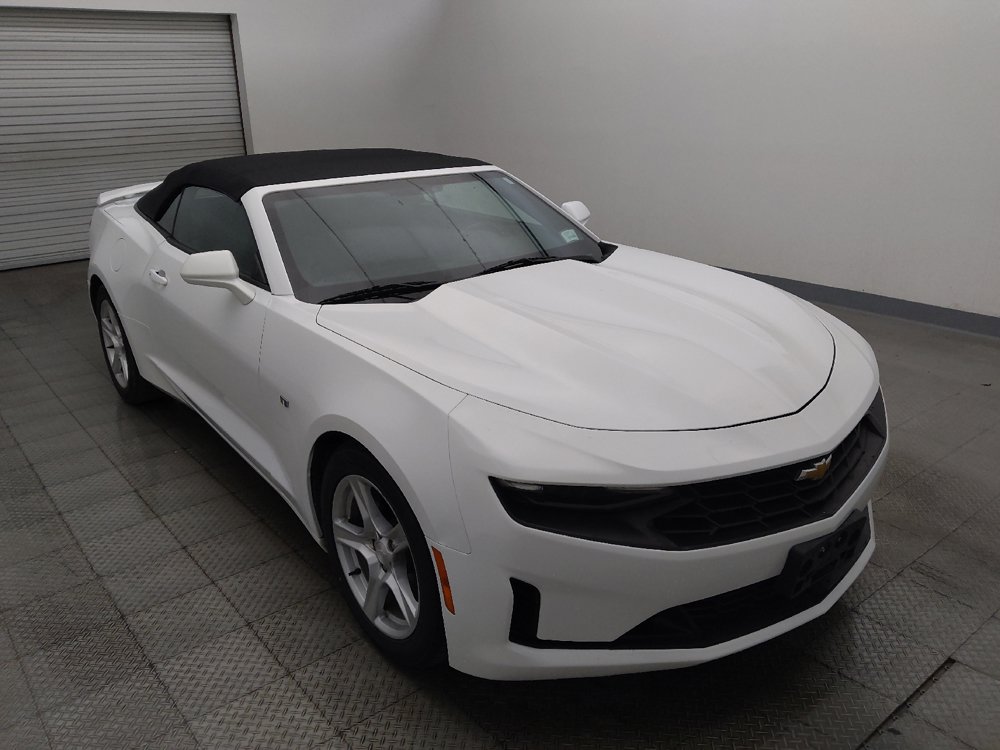 Used 2020 Chevrolet Camaro LT RWD image 13