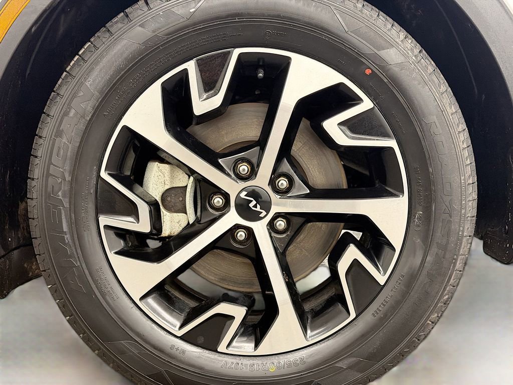 Used 2023 Kia Sportage EX image 32