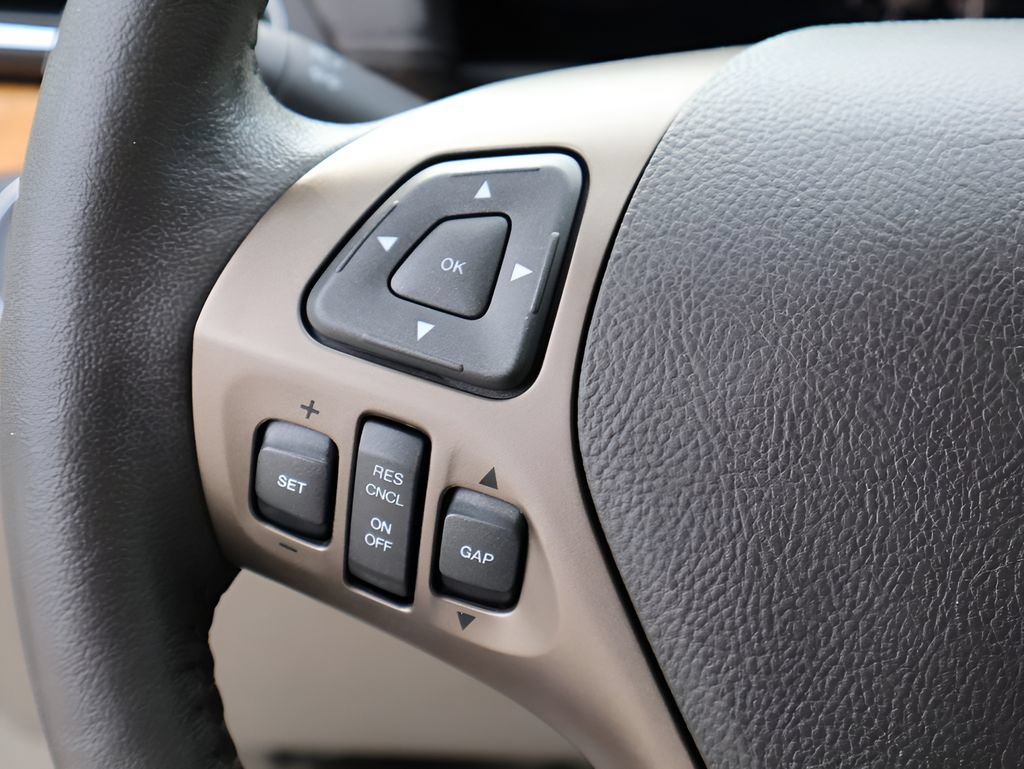 Used 2011 Lincoln MKX 2WD w/ 102A Rapid Spec Order Code image 31