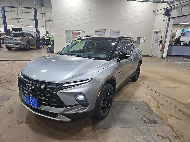 New 2026 Chevrolet Blazer LT w/ Midnight/Sport Edition image 2