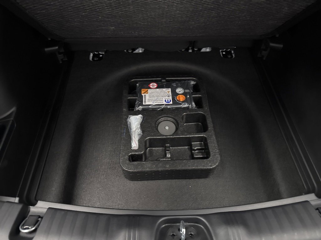 New 2025 Jeep Compass Latitude w/ Altitude Special Edition image 33