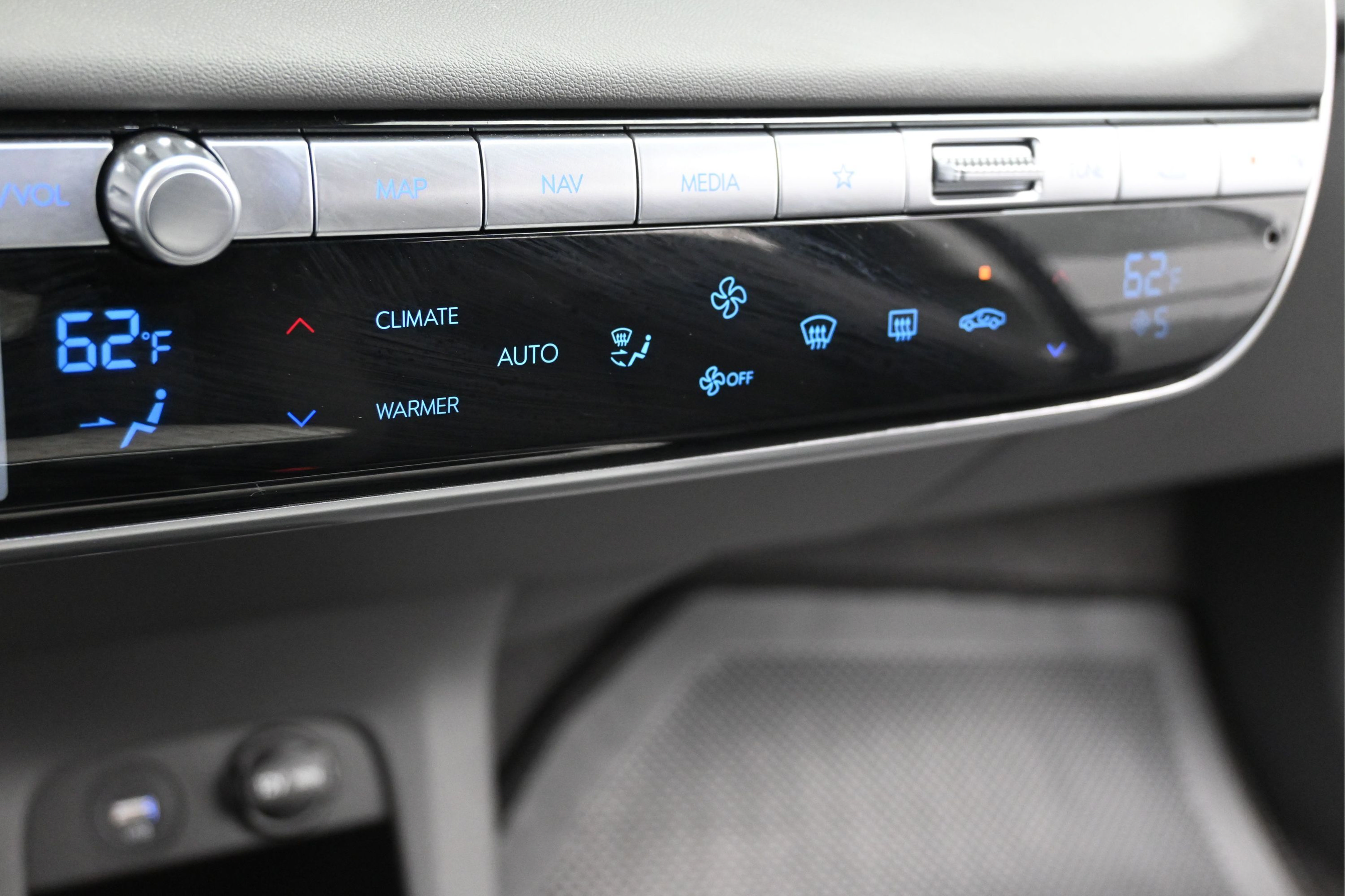 Used 2024 Hyundai Ioniq 5 SE RWD image 19