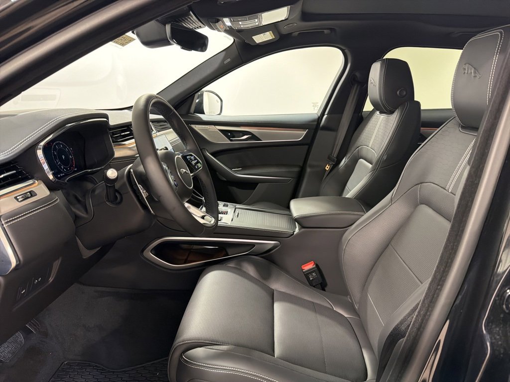 New 2026 Jaguar F-PACE R-Dynamic S image 11