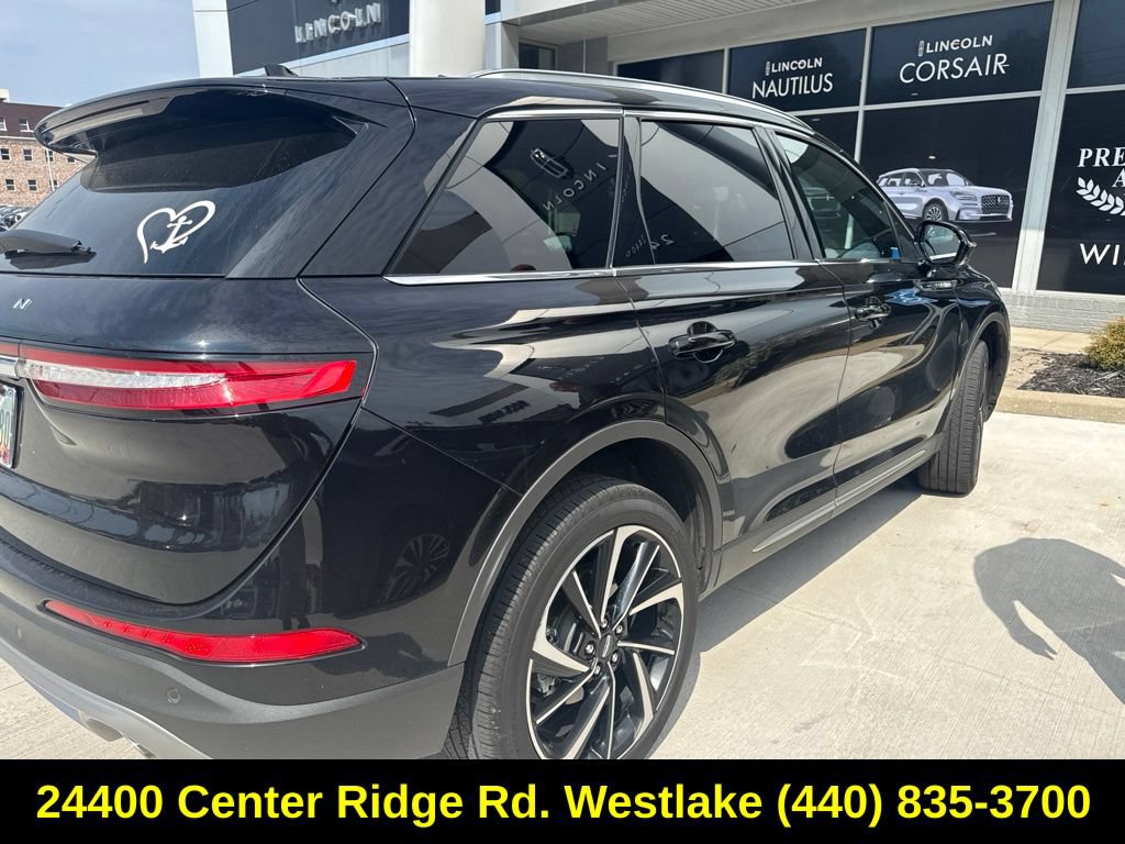Used 2023 Lincoln Corsair Reserve w/ Equipment Group 201A AWD/4WD image 9