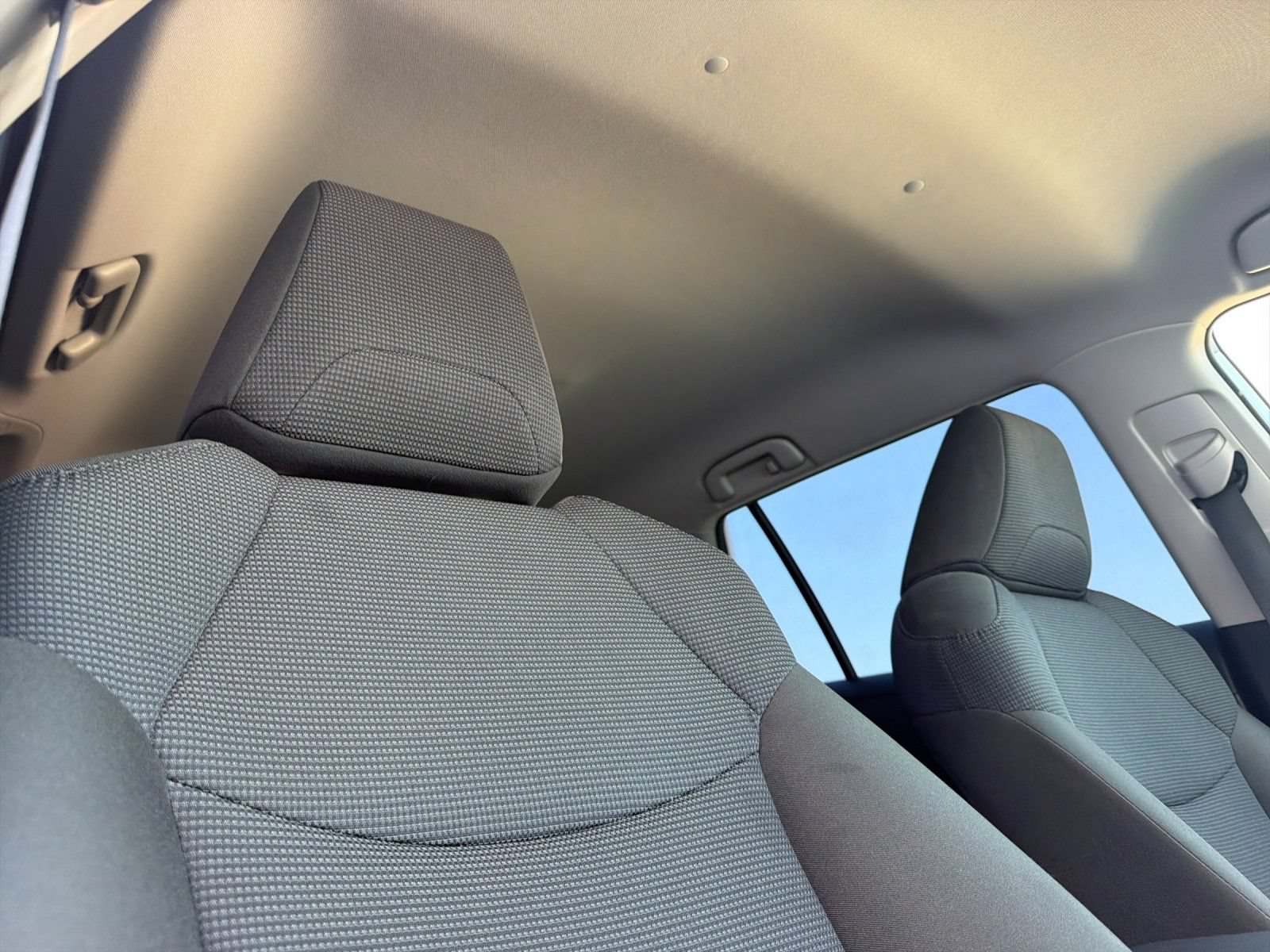 Used 2025 Toyota RAV4 LE AWD/4WD image 19