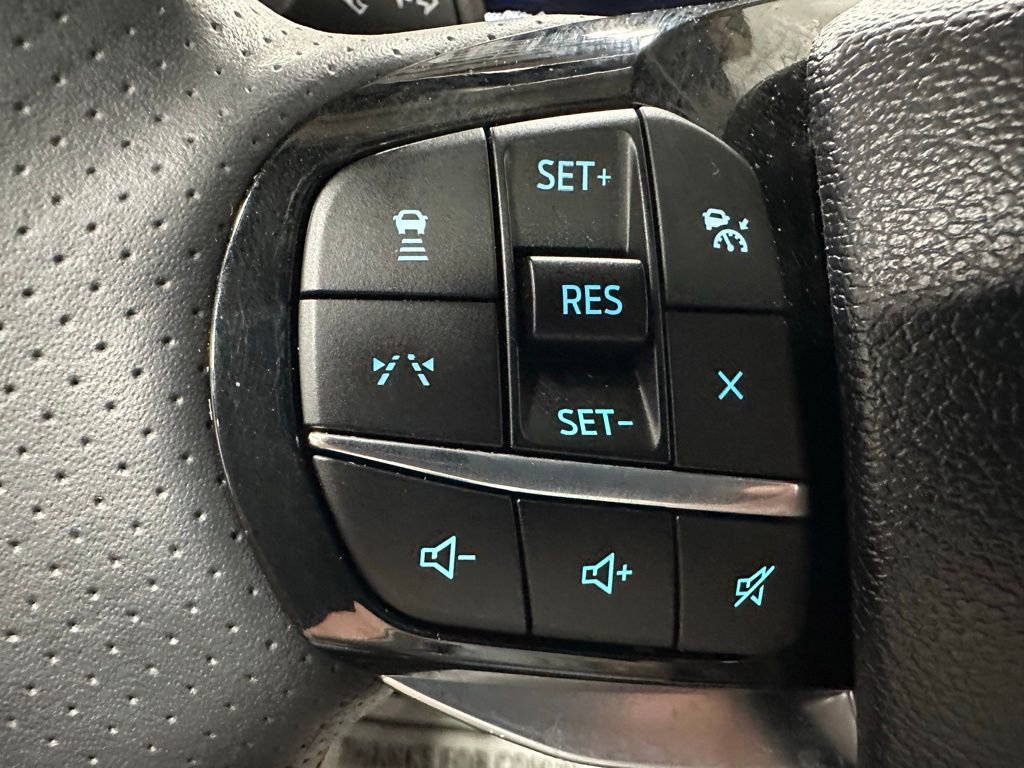 Used 2025 Ford Explorer ST-Line AWD/4WD image 19