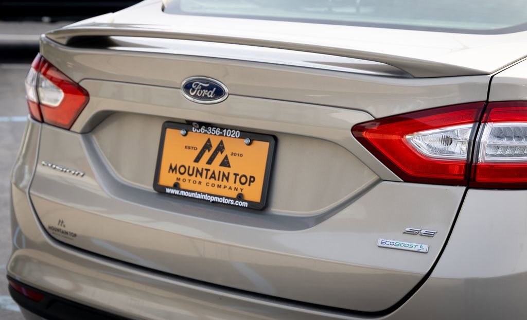 Used 2015 Ford Fusion SE w/ Equipment Group 201A image 13